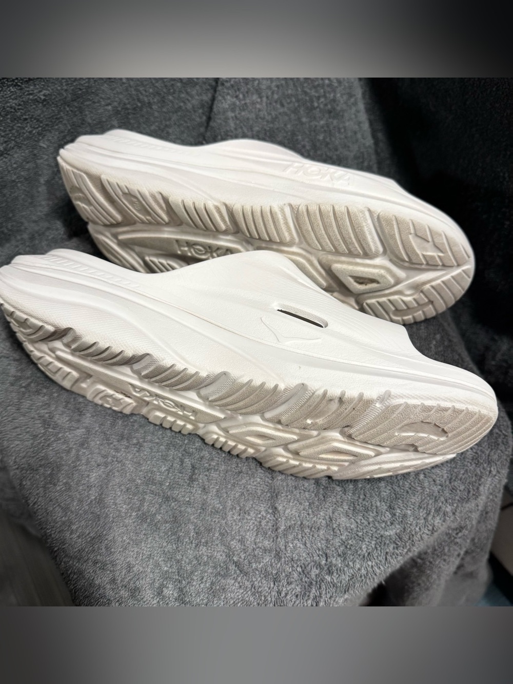 HOKA One One Recovery Slides -
Men’s sz 10 - Picture 4 of 6